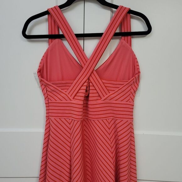 Adrianna Papell Vneck Sleeveless Cross Back Stripe Dress, Medium - Picture 6 of 12